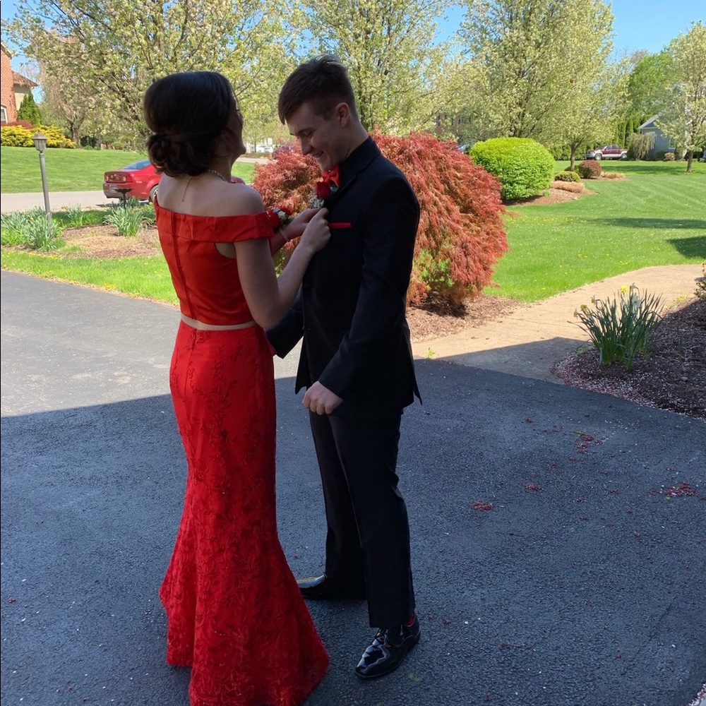 Red prom dress!!